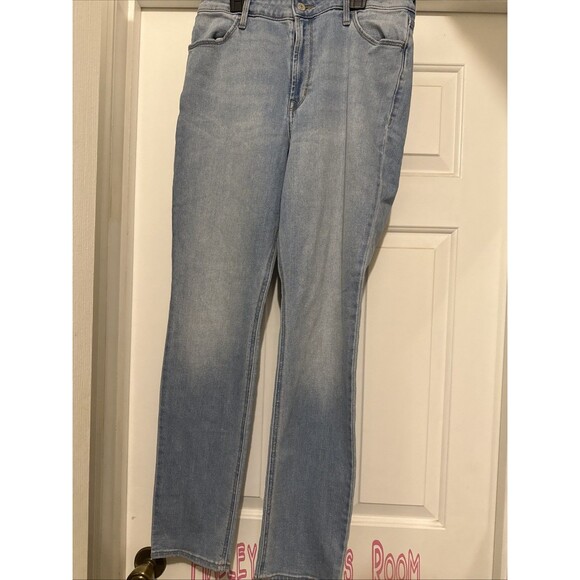 Old Navy Denim - Old Navy Sz 12 Long Wow High Rise Light Blue Wash  Women's Jeans